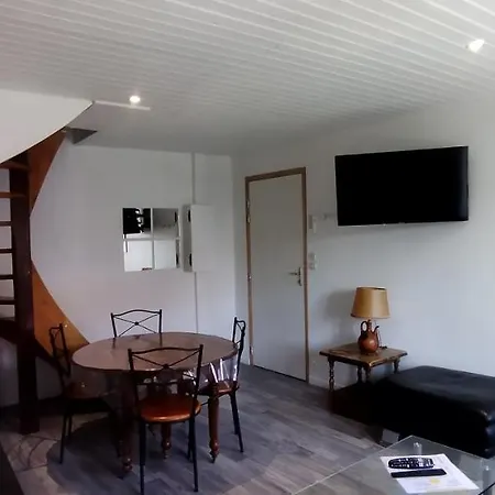 Clisson Duplex Dans Quartier Plein De Charme Apartment Exterior photo