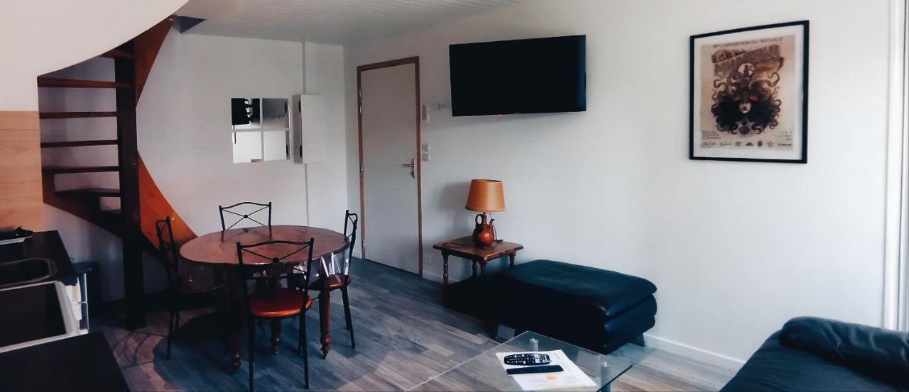 Apartment Duplex Dans Quartier Plein De Charme Clisson